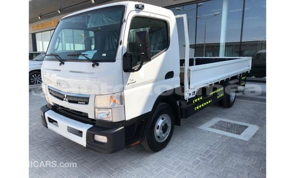 Buy Import Mitsubishi Carisma White Car in Import - Dubai in Iles Buy Import Mitsubishi Carisma White Car in Import - Dubai in Iles