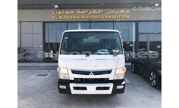 Buy Import Mitsubishi Carisma White Car in Import - Dubai in Iles Buy Import Mitsubishi Carisma White Car in Import - Dubai in Iles