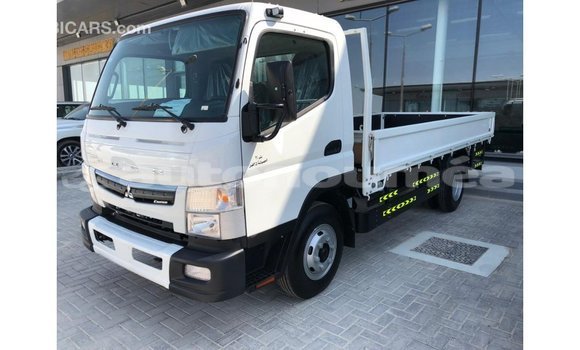 Buy Import Mitsubishi Carisma White Car in Import - Dubai in Iles Buy Import Mitsubishi Carisma White Car in Import - Dubai in Iles