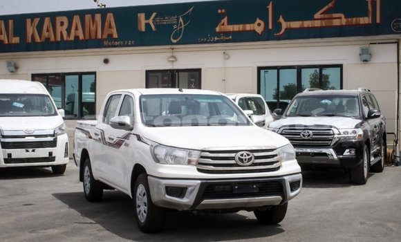 Buy Import Toyota Hilux White Car in Import - Dubai in Iles Buy Import Toyota Hilux White Car in Import - Dubai in Iles