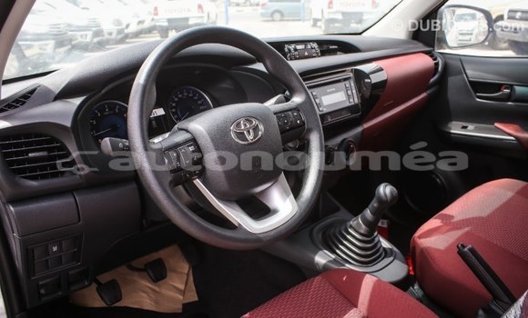 Buy Import Toyota Hilux White Car in Import - Dubai in Iles Buy Import Toyota Hilux White Car in Import - Dubai in Iles