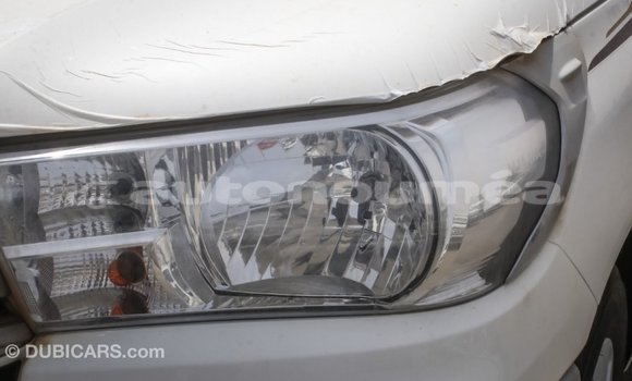 Buy Import Toyota Hilux White Car in Import - Dubai in Iles Buy Import Toyota Hilux White Car in Import - Dubai in Iles