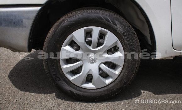 Buy Import Toyota Hilux White Car in Import - Dubai in Iles Buy Import Toyota Hilux White Car in Import - Dubai in Iles