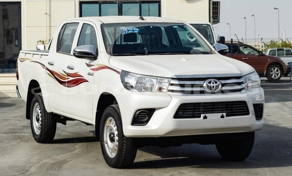 Buy Import Toyota Hilux White Car in Import - Dubai in Iles Buy Import Toyota Hilux White Car in Import - Dubai in Iles