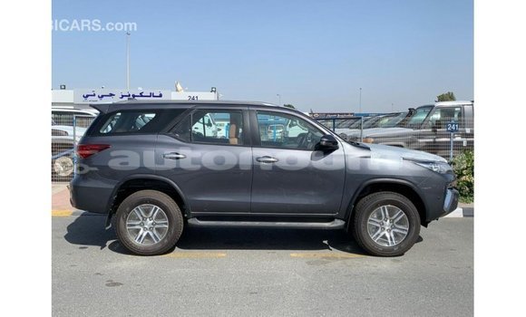 Acheter Import Voiture Toyota Fortuner Autre à Import - Dubai, Iles Acheter Import Voiture Toyota Fortuner Autre à Import - Dubai, Iles