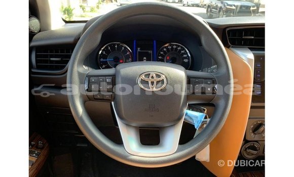 Acheter Import Voiture Toyota Fortuner Autre à Import - Dubai, Iles Acheter Import Voiture Toyota Fortuner Autre à Import - Dubai, Iles