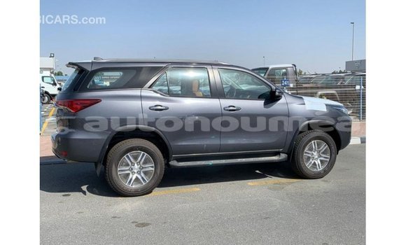 Acheter Import Voiture Toyota Fortuner Autre à Import - Dubai, Iles Acheter Import Voiture Toyota Fortuner Autre à Import - Dubai, Iles