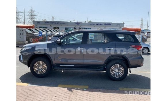 Acheter Import Voiture Toyota Fortuner Autre à Import - Dubai, Iles Acheter Import Voiture Toyota Fortuner Autre à Import - Dubai, Iles