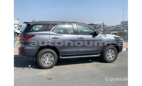 Acheter Import Voiture Toyota Fortuner Autre à Import - Dubai, Iles Acheter Import Voiture Toyota Fortuner Autre à Import - Dubai, Iles