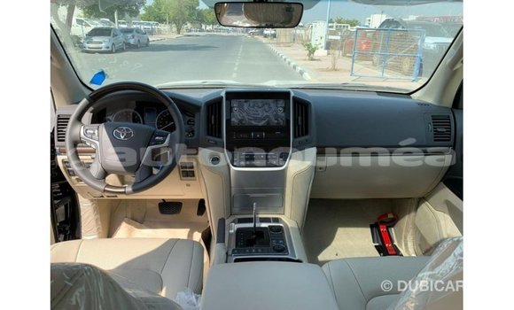 Buy Import Toyota Land Cruiser Black Car in Import - Dubai in Iles Buy Import Toyota Land Cruiser Black Car in Import - Dubai in Iles