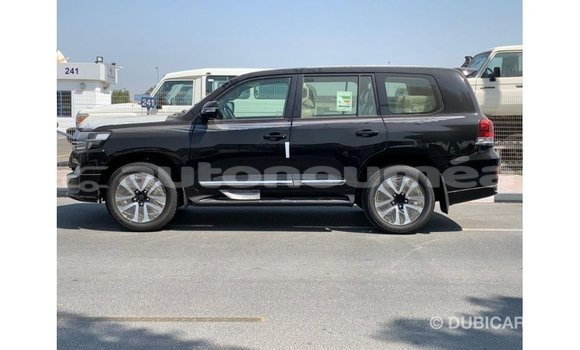 Buy Import Toyota Land Cruiser Black Car in Import - Dubai in Iles Buy Import Toyota Land Cruiser Black Car in Import - Dubai in Iles