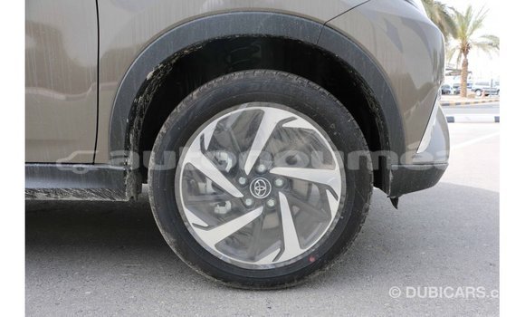 Acheter Import Voiture Toyota Rush Marron à Import - Dubai, Iles Acheter Import Voiture Toyota Rush Marron à Import - Dubai, Iles
