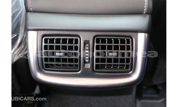 Acheter Import Voiture Toyota Hilux Blanc à Import - Dubai, Iles Acheter Import Voiture Toyota Hilux Blanc à Import - Dubai, Iles