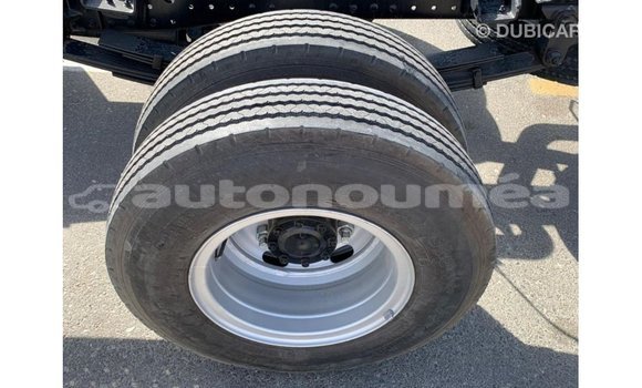 Acheter Import Voiture Mitsubishi i Blanc à Import - Dubai, Iles Acheter Import Voiture Mitsubishi i Blanc à Import - Dubai, Iles