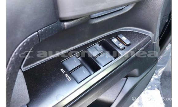 Acheter Import Voiture Toyota Land Cruiser Noir à Import - Dubai, Iles Acheter Import Voiture Toyota Land Cruiser Noir à Import - Dubai, Iles