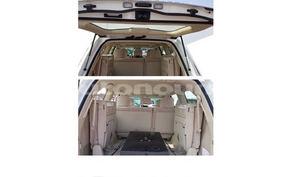 Buy Import Toyota Land Cruiser White Car in Import - Dubai in Iles Buy Import Toyota Land Cruiser White Car in Import - Dubai in Iles