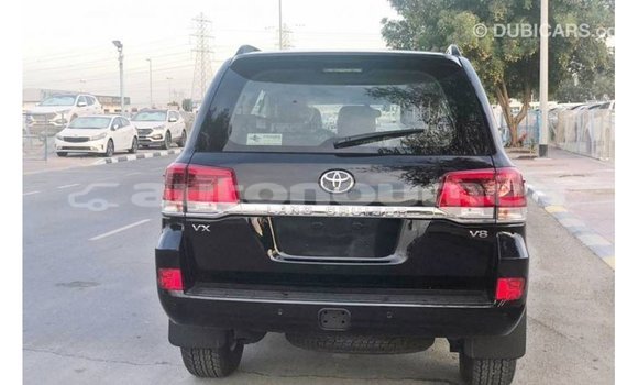 Buy Import Toyota Land Cruiser Black Car in Import - Dubai in Iles Buy Import Toyota Land Cruiser Black Car in Import - Dubai in Iles