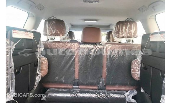Buy Import Toyota Land Cruiser Black Car in Import - Dubai in Iles Buy Import Toyota Land Cruiser Black Car in Import - Dubai in Iles