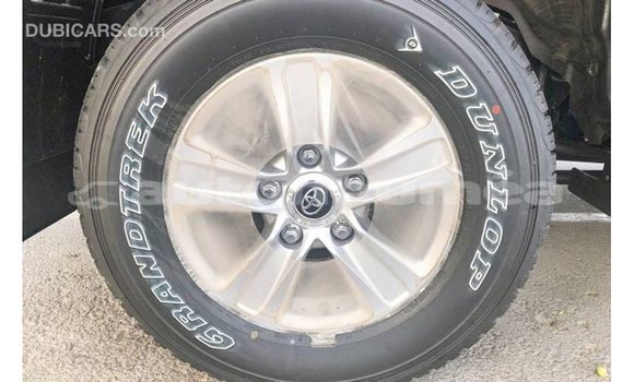 Buy Import Toyota Land Cruiser Black Car in Import - Dubai in Iles Buy Import Toyota Land Cruiser Black Car in Import - Dubai in Iles