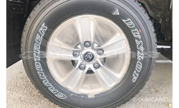 Acheter Import Voiture Toyota Land Cruiser Noir à Import - Dubai, Iles Acheter Import Voiture Toyota Land Cruiser Noir à Import - Dubai, Iles