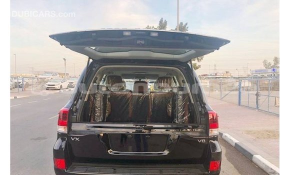 Acheter Import Voiture Toyota Land Cruiser Noir à Import - Dubai, Iles Acheter Import Voiture Toyota Land Cruiser Noir à Import - Dubai, Iles