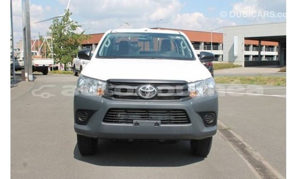 Buy Import Toyota Hilux White Car in Import - Dubai in Iles Buy Import Toyota Hilux White Car in Import - Dubai in Iles