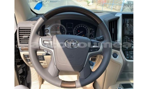 Buy Import Toyota Land Cruiser Black Car in Import - Dubai in Iles Buy Import Toyota Land Cruiser Black Car in Import - Dubai in Iles