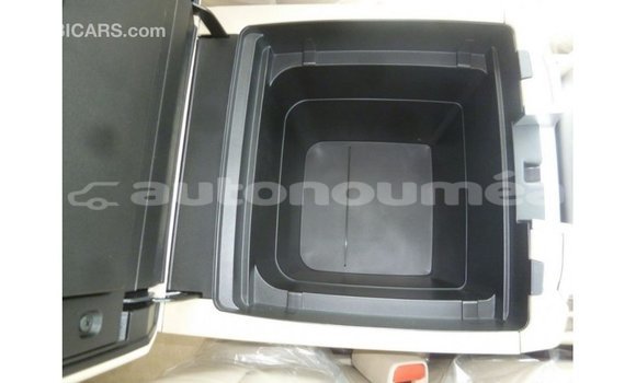 Acheter Import Voiture Toyota Land Cruiser Noir à Import - Dubai, Iles Acheter Import Voiture Toyota Land Cruiser Noir à Import - Dubai, Iles