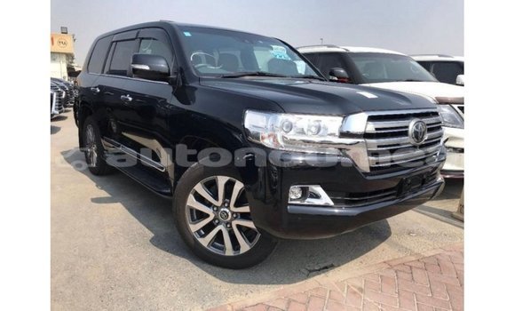 Acheter Import Voiture Toyota Land Cruiser Noir à Import - Dubai, Iles Acheter Import Voiture Toyota Land Cruiser Noir à Import - Dubai, Iles