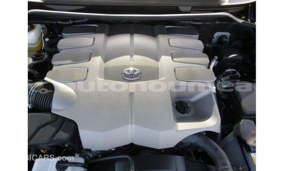 Acheter Import Voiture Toyota Land Cruiser Noir à Import - Dubai, Iles Acheter Import Voiture Toyota Land Cruiser Noir à Import - Dubai, Iles