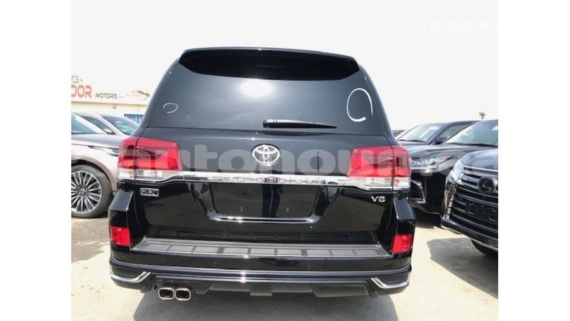 Big with watermark toyota land cruiser iles import dubai 3104