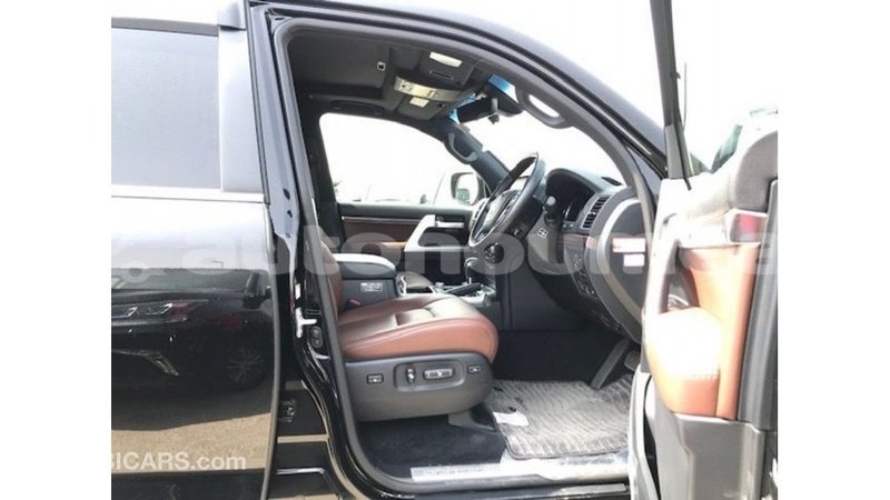 Big with watermark toyota land cruiser iles import dubai 3104