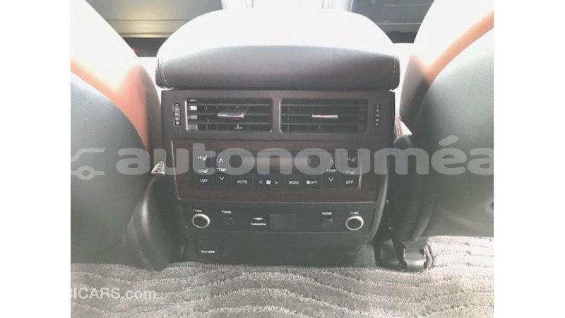 Big with watermark toyota land cruiser iles import dubai 3104