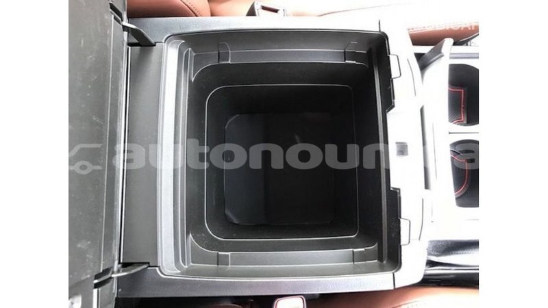 Big with watermark toyota land cruiser iles import dubai 3104