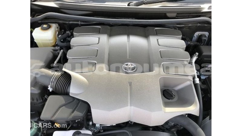 Big with watermark toyota land cruiser iles import dubai 3104