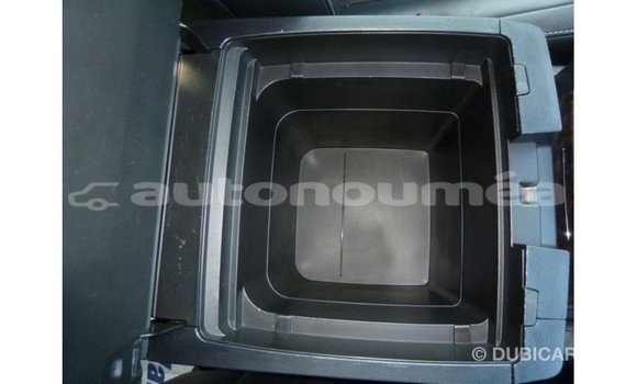 Acheter Import Voiture Toyota Land Cruiser Blanc à Import - Dubai, Iles Acheter Import Voiture Toyota Land Cruiser Blanc à Import - Dubai, Iles