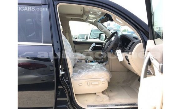 Acheter Import Voiture Toyota Land Cruiser Noir à Import - Dubai, Iles Acheter Import Voiture Toyota Land Cruiser Noir à Import - Dubai, Iles