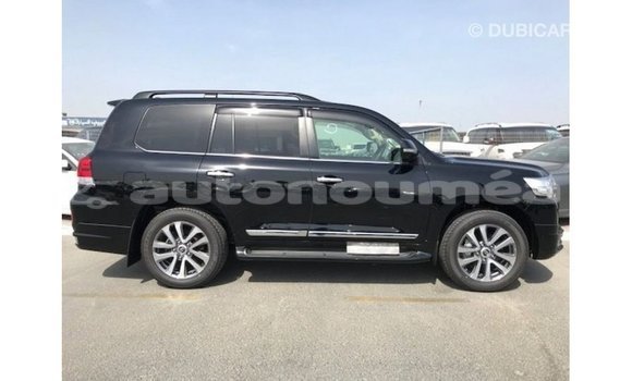 Acheter Import Voiture Toyota Land Cruiser Noir à Import - Dubai, Iles Acheter Import Voiture Toyota Land Cruiser Noir à Import - Dubai, Iles