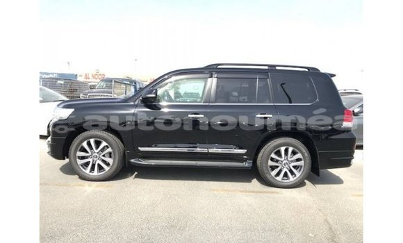 Acheter Import Voiture Toyota Land Cruiser Noir à Import - Dubai, Iles Acheter Import Voiture Toyota Land Cruiser Noir à Import - Dubai, Iles
