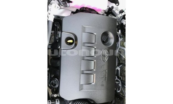 Acheter Import Utilitaire Toyota HiAce Blanc à Import - Dubai, Iles Acheter Import Utilitaire Toyota HiAce Blanc à Import - Dubai, Iles