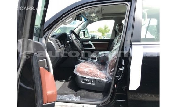 Acheter Import Voiture Toyota Land Cruiser Noir à Import - Dubai, Iles Acheter Import Voiture Toyota Land Cruiser Noir à Import - Dubai, Iles