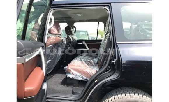Acheter Import Voiture Toyota Land Cruiser Noir à Import - Dubai, Iles Acheter Import Voiture Toyota Land Cruiser Noir à Import - Dubai, Iles