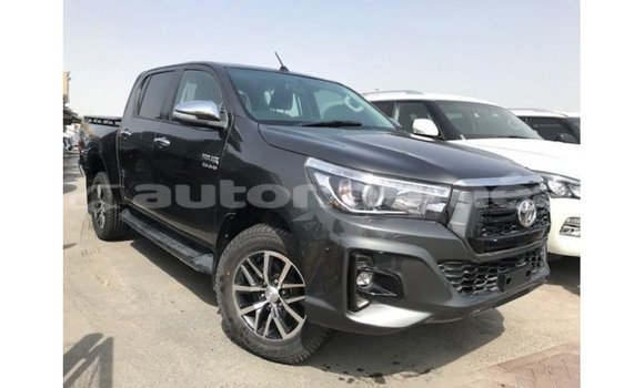 Acheter Import Voiture Toyota Hilux Noir à Import - Dubai, Iles Acheter Import Voiture Toyota Hilux Noir à Import - Dubai, Iles