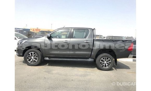 Acheter Import Voiture Toyota Hilux Noir à Import - Dubai, Iles Acheter Import Voiture Toyota Hilux Noir à Import - Dubai, Iles