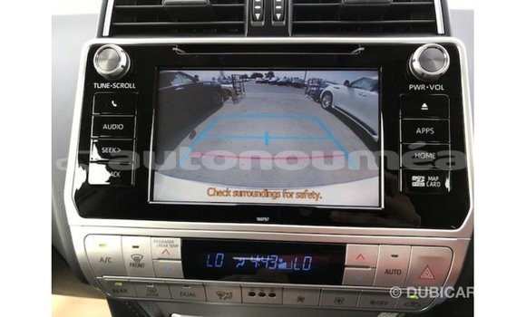 Acheter Import Voiture Toyota Prado Blanc à Import - Dubai, Iles Acheter Import Voiture Toyota Prado Blanc à Import - Dubai, Iles