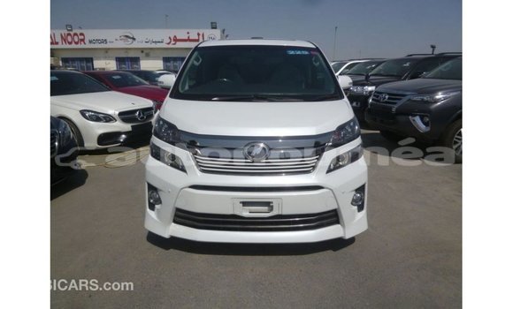 Acheter Import Voiture Toyota Vellfire Blanc à Import - Dubai, Iles Acheter Import Voiture Toyota Vellfire Blanc à Import - Dubai, Iles