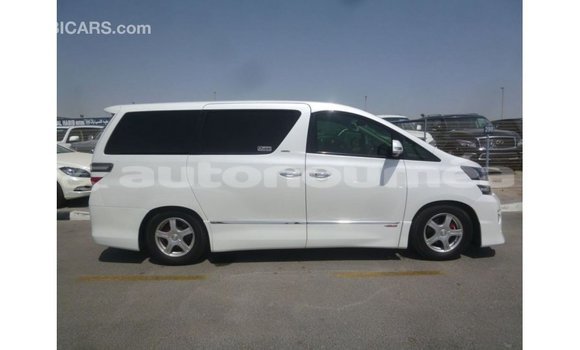 Acheter Import Voiture Toyota Vellfire Blanc à Import - Dubai, Iles Acheter Import Voiture Toyota Vellfire Blanc à Import - Dubai, Iles