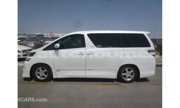 Acheter Import Voiture Toyota Vellfire Blanc à Import - Dubai, Iles Acheter Import Voiture Toyota Vellfire Blanc à Import - Dubai, Iles