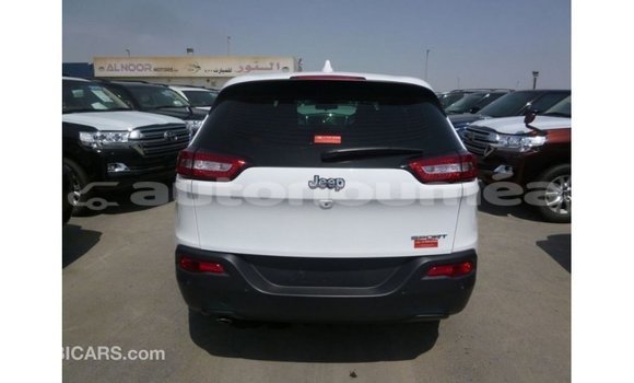 Acheter Import Voiture Jeep Cherokee Blanc à Import - Dubai, Iles Acheter Import Voiture Jeep Cherokee Blanc à Import - Dubai, Iles