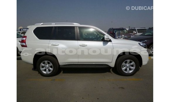 Acheter Import Voiture Toyota Prado Blanc à Import - Dubai, Iles Acheter Import Voiture Toyota Prado Blanc à Import - Dubai, Iles